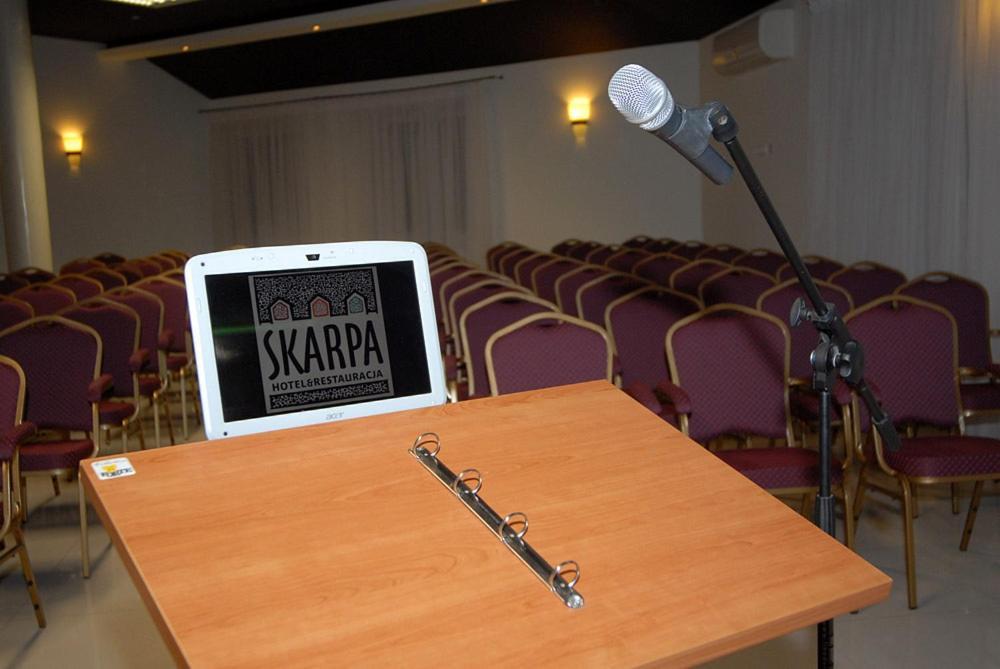 Hotel Skarpa Sejny Esterno foto